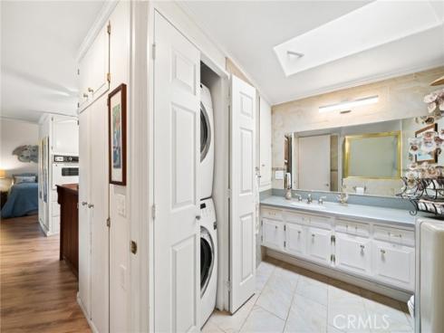 1240  Oakmont Road  M4-52H , Seal Beach, CA