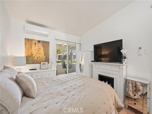 1240  Oakmont Road  M4-52H , Seal Beach, CA