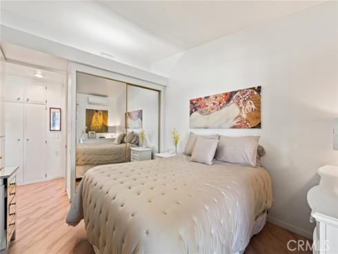 1240  Oakmont Road  M4-52H , Seal Beach, CA