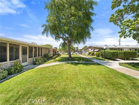 1240  Oakmont Road  M4-52H , Seal Beach, CA