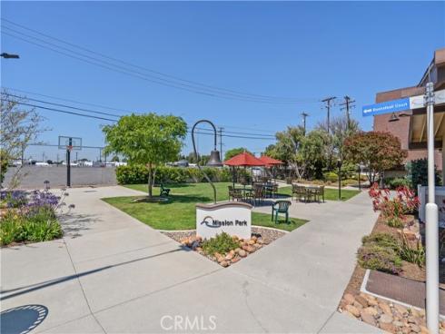 1240  Oakmont Road  M4-52H , Seal Beach, CA