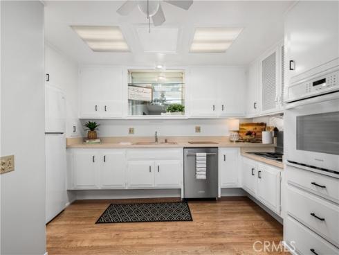 1562  Golden Rain  44G  RoadM-2, Seal Beach, CA