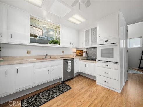 1562  Golden Rain  44G  RoadM-2, Seal Beach, CA