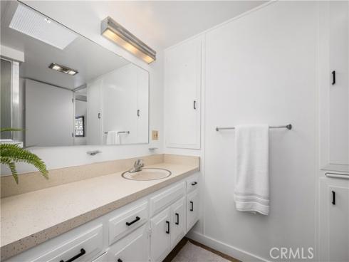 1562  Golden Rain  44G  RoadM-2, Seal Beach, CA