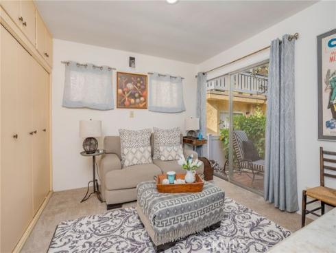 114  5th  , Seal Beach, CA