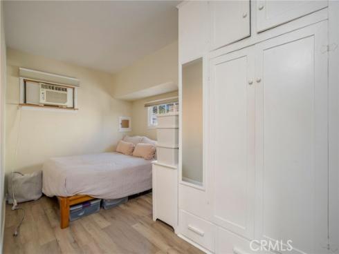 114  5th  , Seal Beach, CA