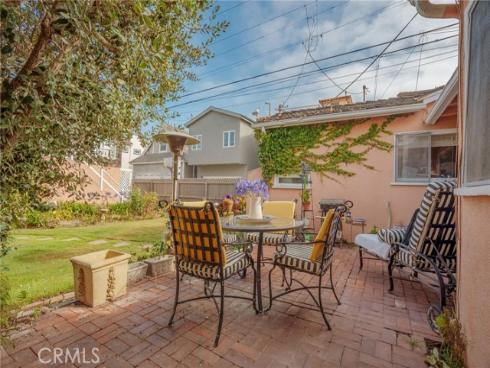 114  5th  , Seal Beach, CA