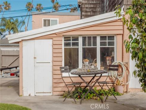 114  5th  , Seal Beach, CA
