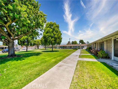 13660  Annandale  23 H  Drive, Seal Beach, CA