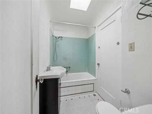 142  6th   Street, Seal Beach, CA