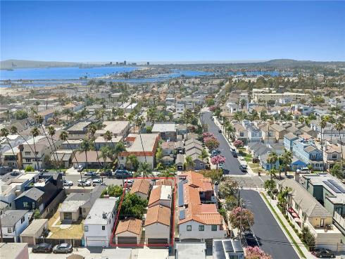 142  6th   Street, Seal Beach, CA