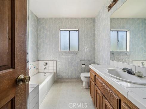 142  6th   Street, Seal Beach, CA