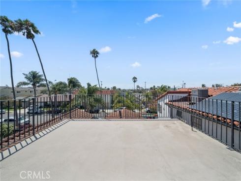 142  6th   Street, Seal Beach, CA