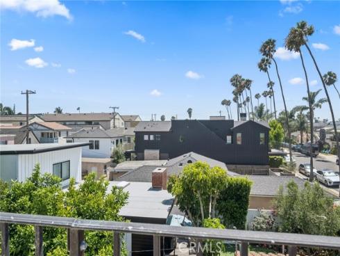 142  6th   Street, Seal Beach, CA