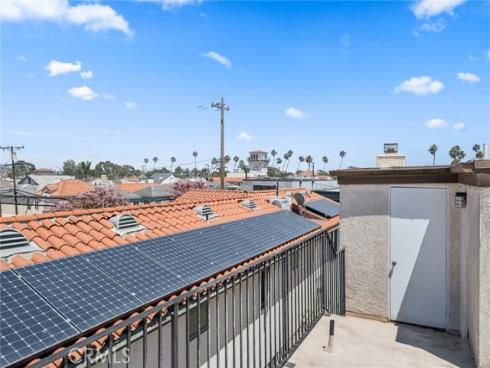 142  6th   Street, Seal Beach, CA