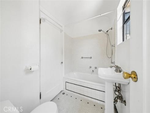 142  6th   Street, Seal Beach, CA