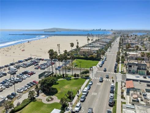 142  6th   Street, Seal Beach, CA