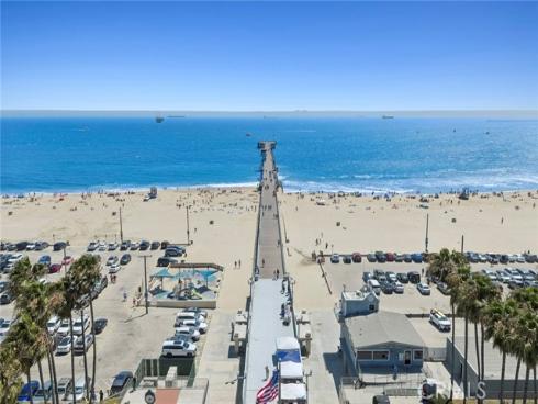 142  6th   Street, Seal Beach, CA