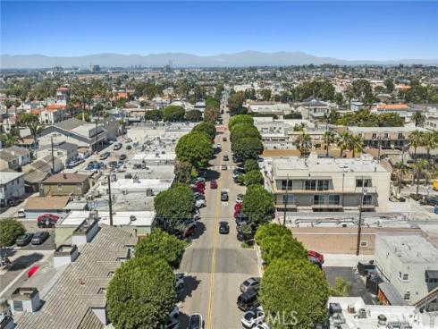 142  6th   Street, Seal Beach, CA
