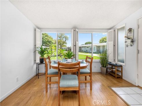 1522  Merion  33J  WayM2, Seal Beach, CA
