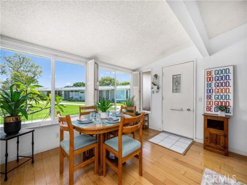 1522  Merion  33J  WayM2, Seal Beach, CA
