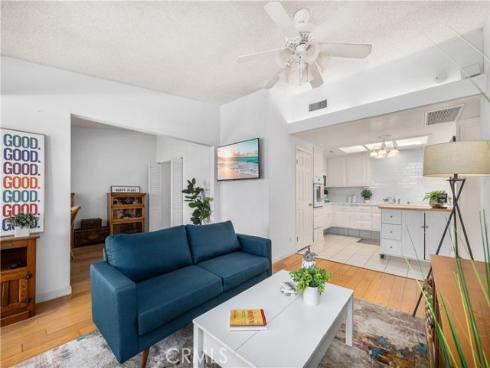 1522  Merion  33J  WayM2, Seal Beach, CA