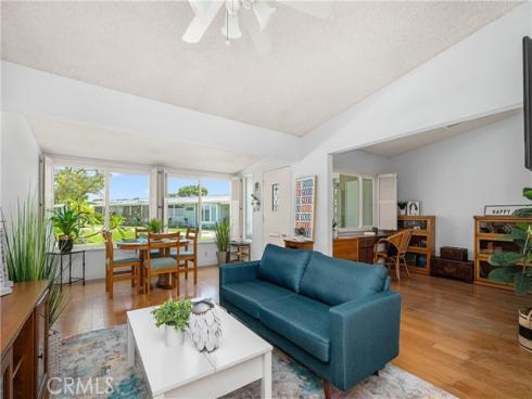 1522  Merion  33J  WayM2, Seal Beach, CA
