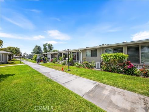 1522  Merion  33J  WayM2, Seal Beach, CA