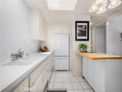 1522  Merion  33J  WayM2, Seal Beach, CA