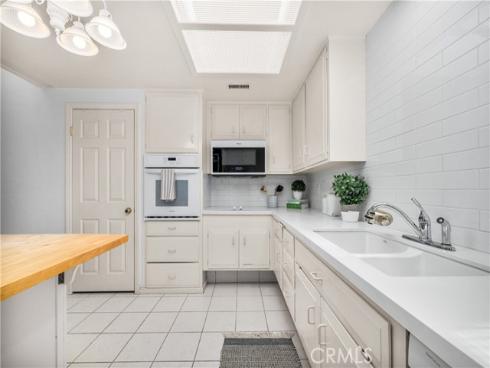 1522  Merion  33J  WayM2, Seal Beach, CA
