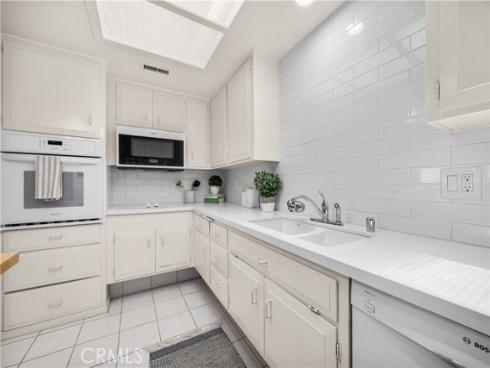 1522  Merion  33J  WayM2, Seal Beach, CA