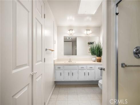 1522  Merion  33J  WayM2, Seal Beach, CA