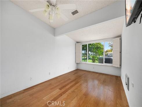 1522  Merion  33J  WayM2, Seal Beach, CA