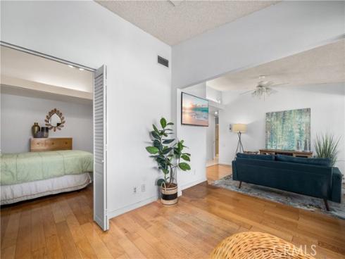 1522  Merion  33J  WayM2, Seal Beach, CA