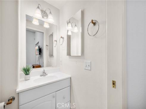 1522  Merion  33J  WayM2, Seal Beach, CA