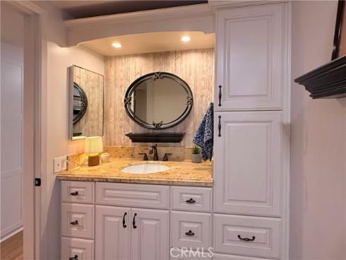 1860 Saint John 32A Road, Seal Beach, CA