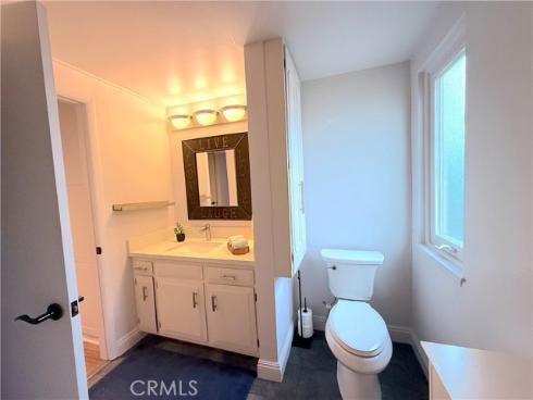 1860 Saint John 32A Road, Seal Beach, CA