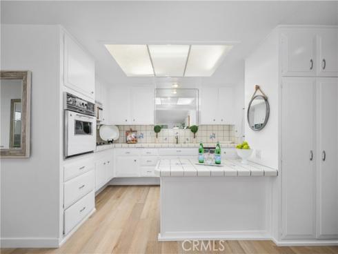 1281  Knollwood  44L , Seal Beach, CA