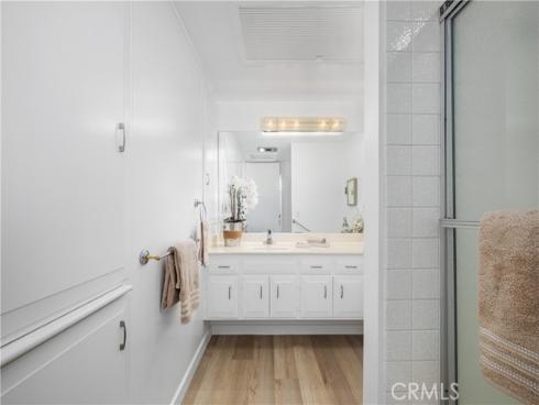 1281  Knollwood  44L , Seal Beach, CA