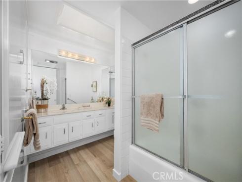 1281  Knollwood  44L , Seal Beach, CA