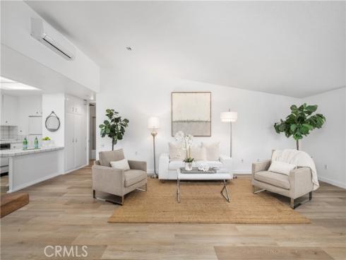 1281  Knollwood  44L , Seal Beach, CA