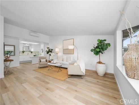 1281  Knollwood  44L , Seal Beach, CA