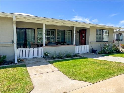 1621 Monterey Rd., M2-19g , Seal Beach, CA
