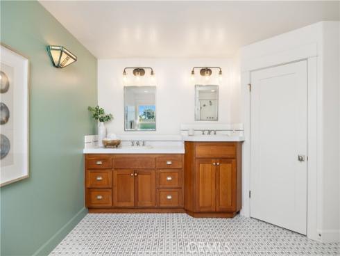 1005  Marvista   Avenue, Seal Beach, CA