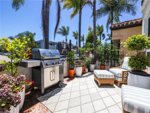 205 4th street , Seal Beach, CA