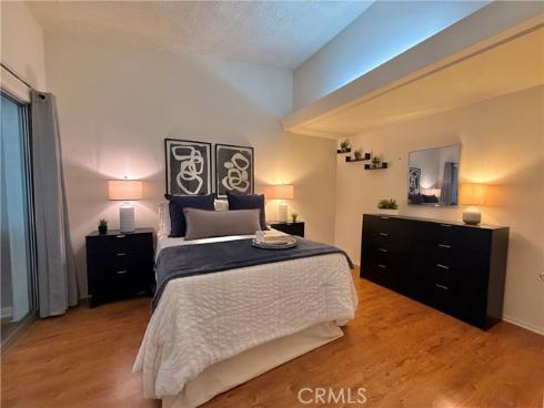 14001  Thunderbird  4L  Drive, Seal Beach, CA