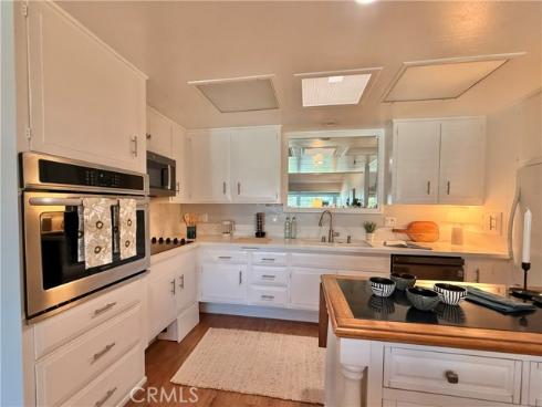 14001  Thunderbird  4L  Drive, Seal Beach, CA