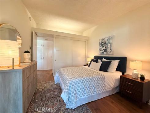 14001  Thunderbird  4L  Drive, Seal Beach, CA