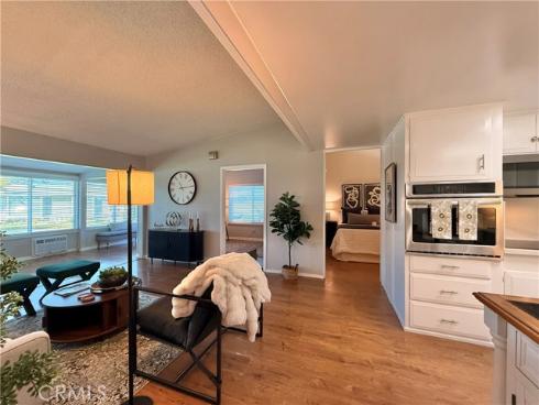 14001  Thunderbird  4L  Drive, Seal Beach, CA