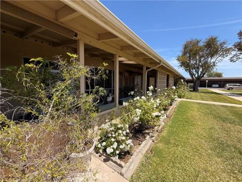 1690  Interlachen  42i  Road, Seal Beach, CA